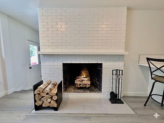 5th image of 9938 SW Terwilliger Blvd #B