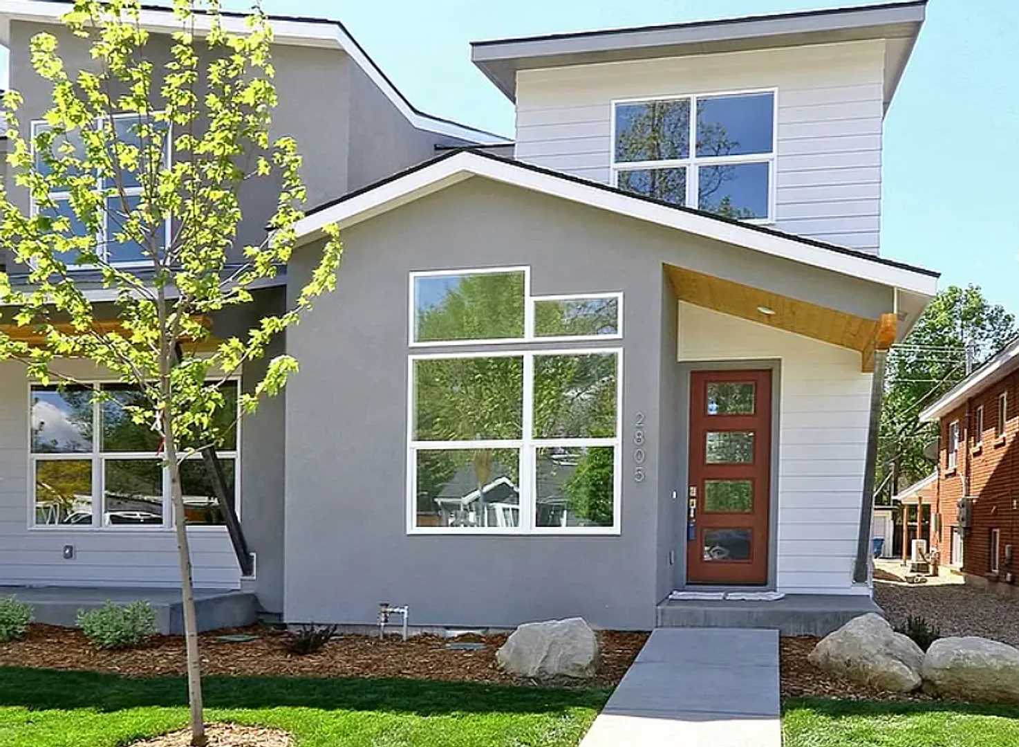 Stunning Townhome in a Desirable Boise Location — Photo 1