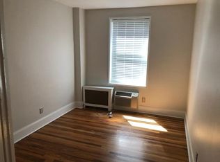 111 7th St, Garden City, NY 11530