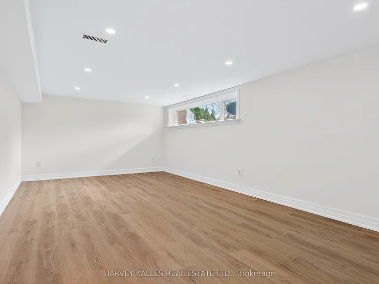 67 Robinglade Dr #BASEMENT — Photo 4