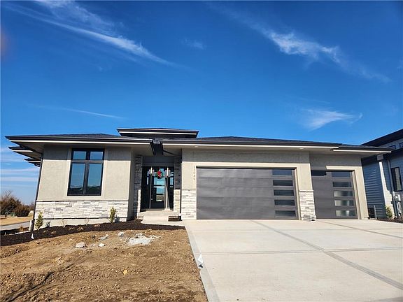 3rd image of 25086 W 112th St