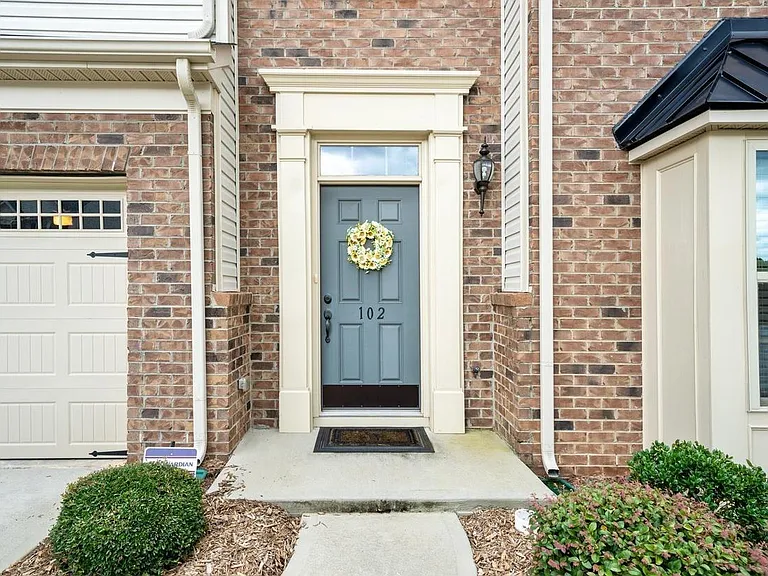 102 Middleby Way — Photo 5