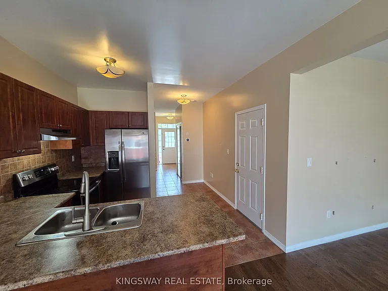 28 Tidemore Hts — Photo 5