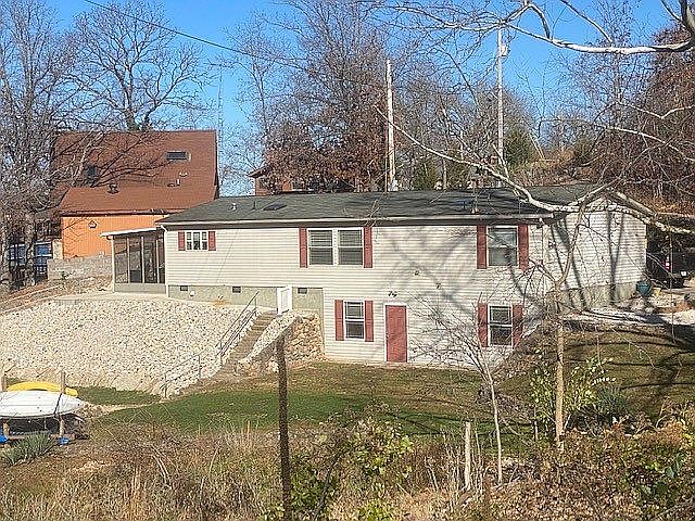 1st image of 567 Montgomery Hill Dr