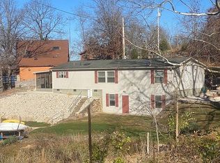 567 Montgomery Hill Dr, Sunrise Beach, MO 65079