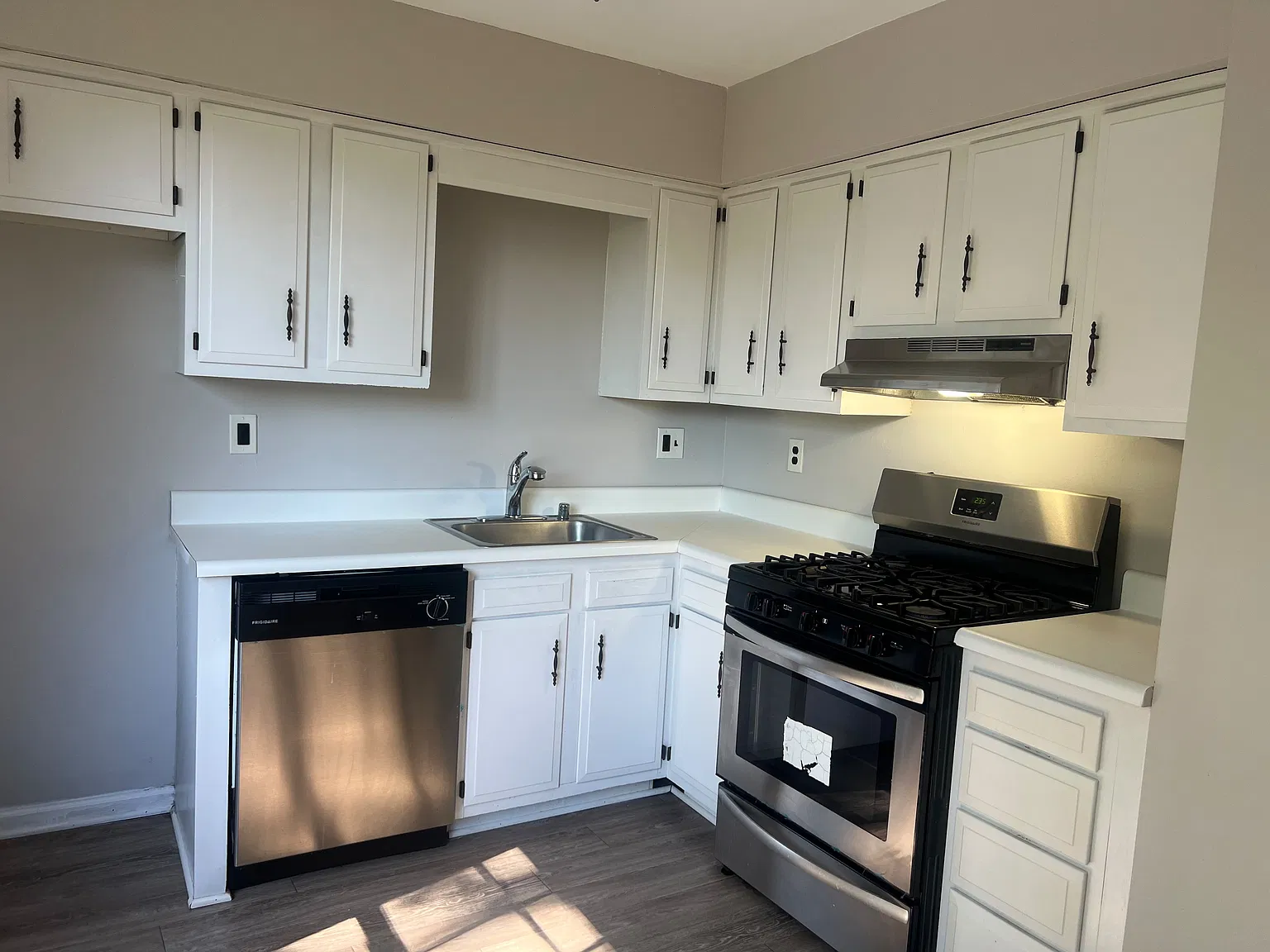 2 bed, $1,850 — Photo 2