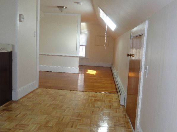 347 Salem St FLOOR 3