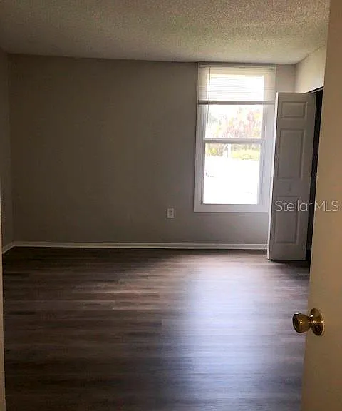 548 Orange Dr #14 — Photo 10