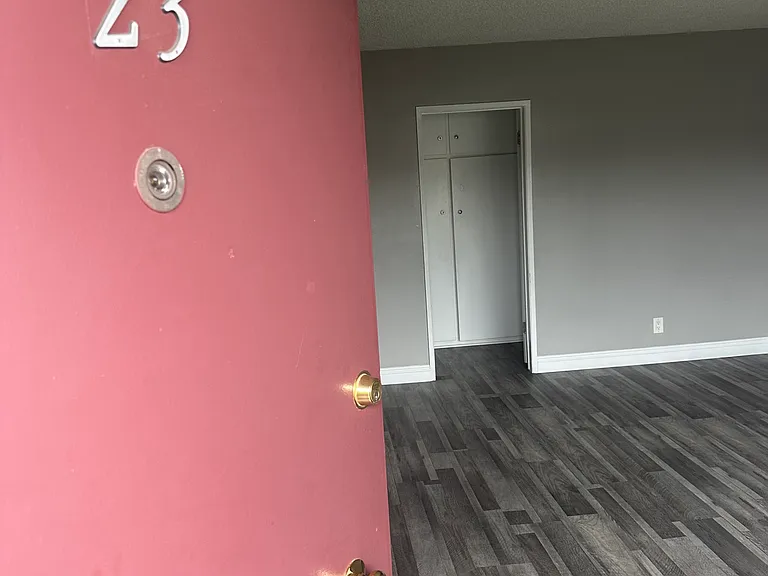 9308 Somerset Blvd — Photo 2