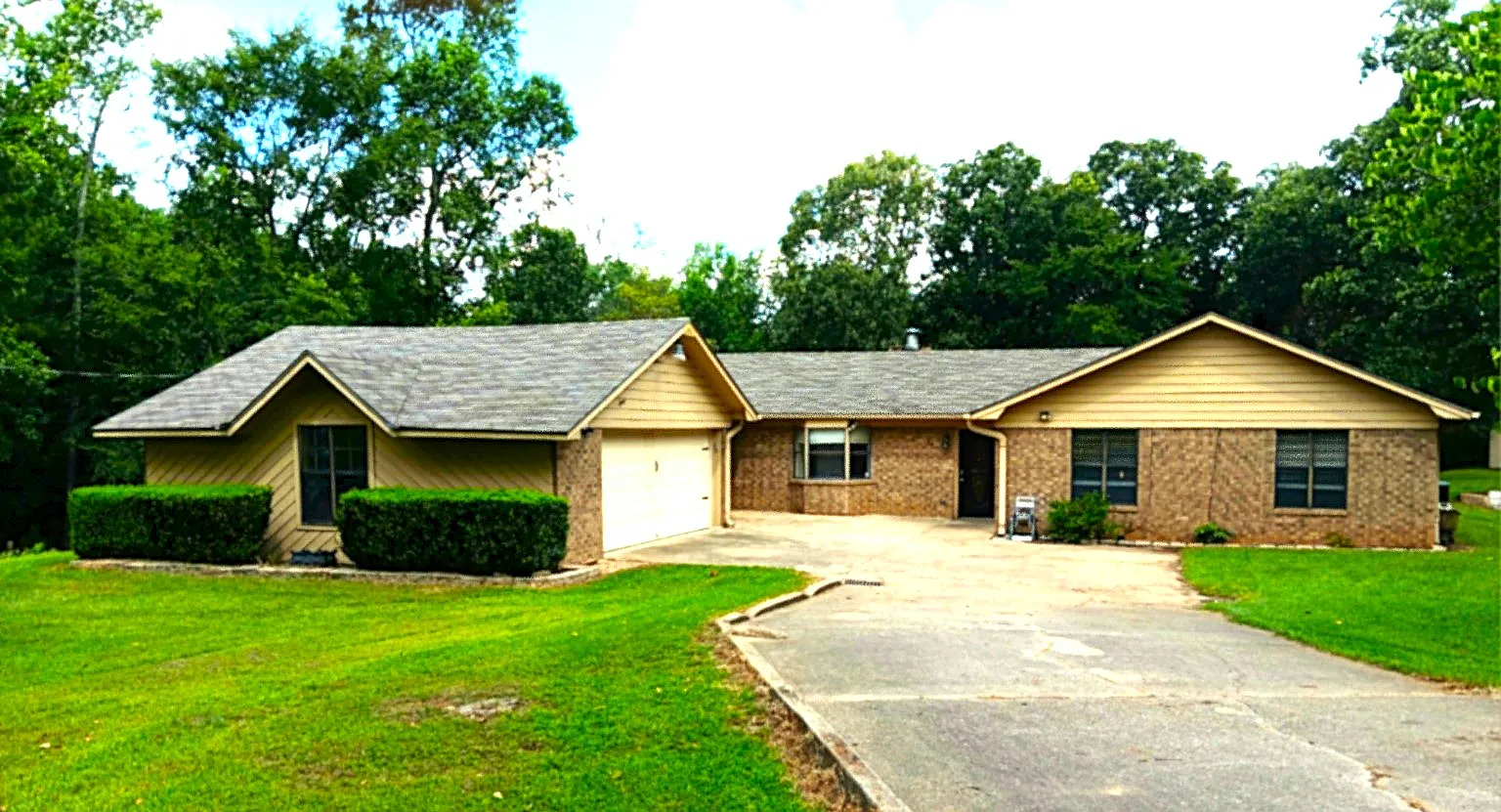 Plum Creek Rd, Longview — Photo 1
