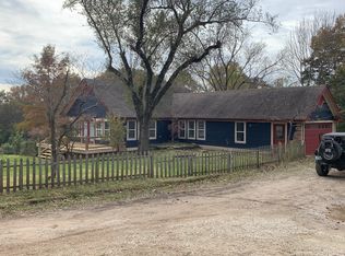 4049 Schulze Rd, House Springs, MO 63051