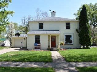 213 S Vine Ave, Marshfield, WI 54449