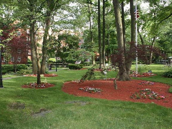 3rd image of 2340 Linwood Ave #4G-404G