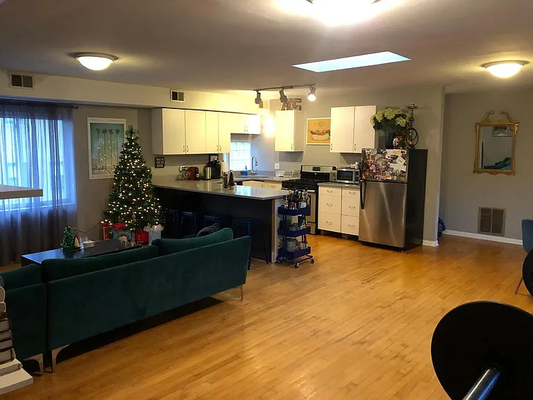 847 N Marshfield Ave #2R — Photo 3