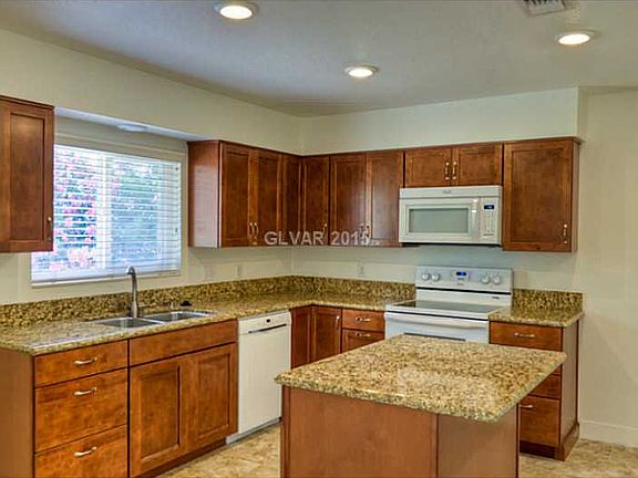3rd image of 997 El Camino Way