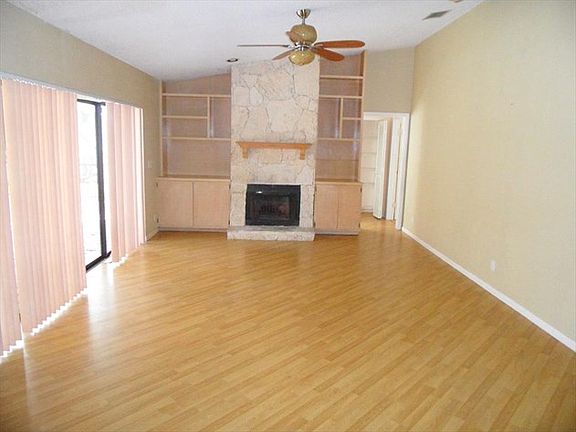 5th image of 10044 NW 2nd St
