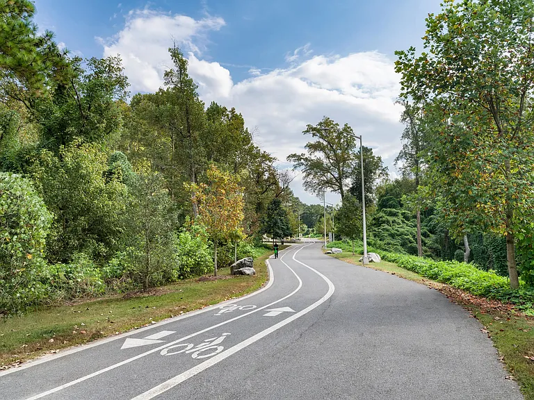 The Westside Trail, located along the Beltline, sits steps from Modera Westside Trail, offering a scenic path for effortless outdoor time in Atlanta.
