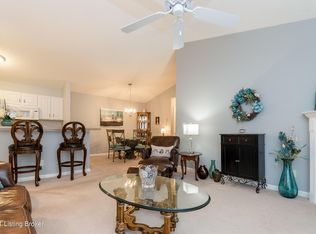 9206 Hawthorne Pointe Dr UNIT 201, Louisville, KY 40272