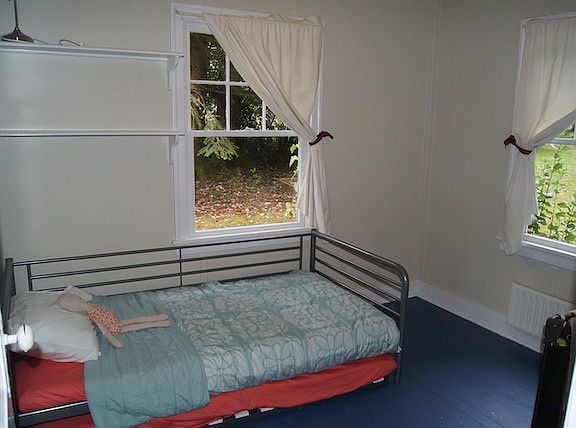 Bedroom with twin trundle bed
