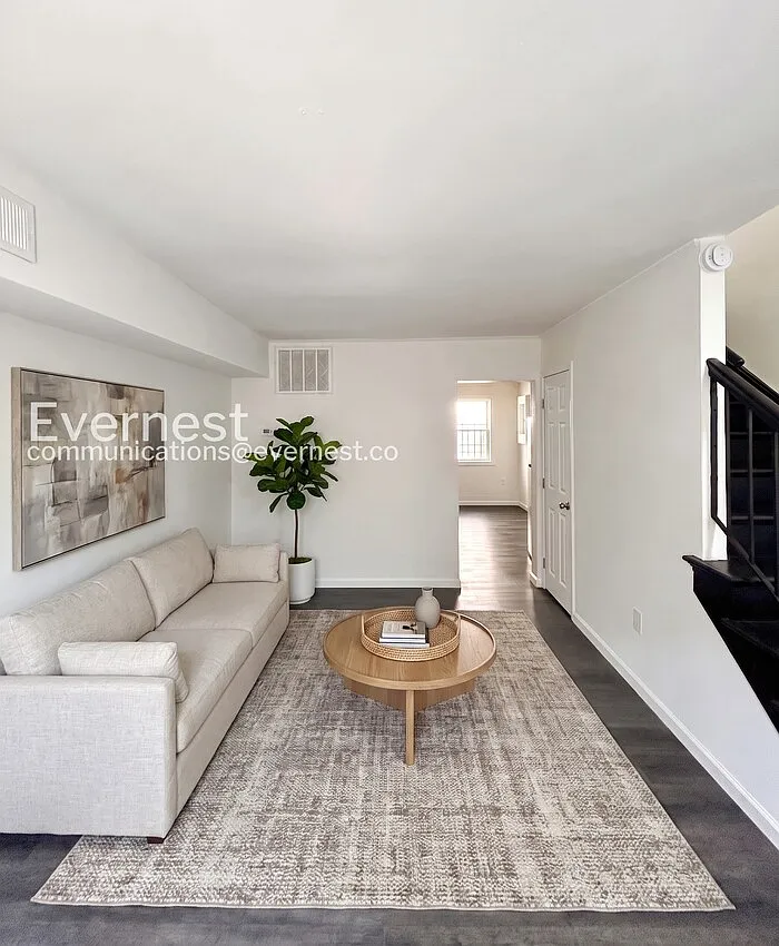 2 bed, 1.0 bath, 840 sqft, $1,595 — Photo 3