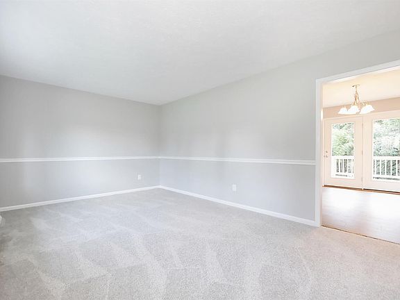 4th image of 6235 Narragansett Dr