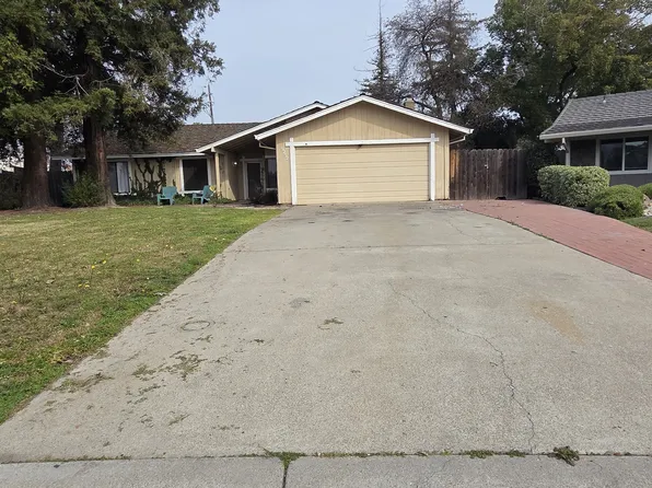 9252 Valleyoak Dr, Stockton, CA 95209