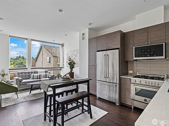 5th image of 230 26th Avenue E