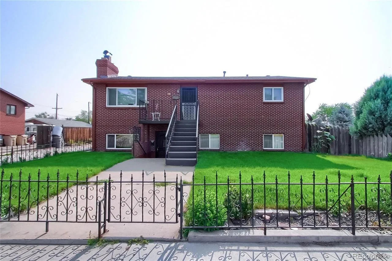 3 bed, 1107 sqft, $1,800 — Photo 1