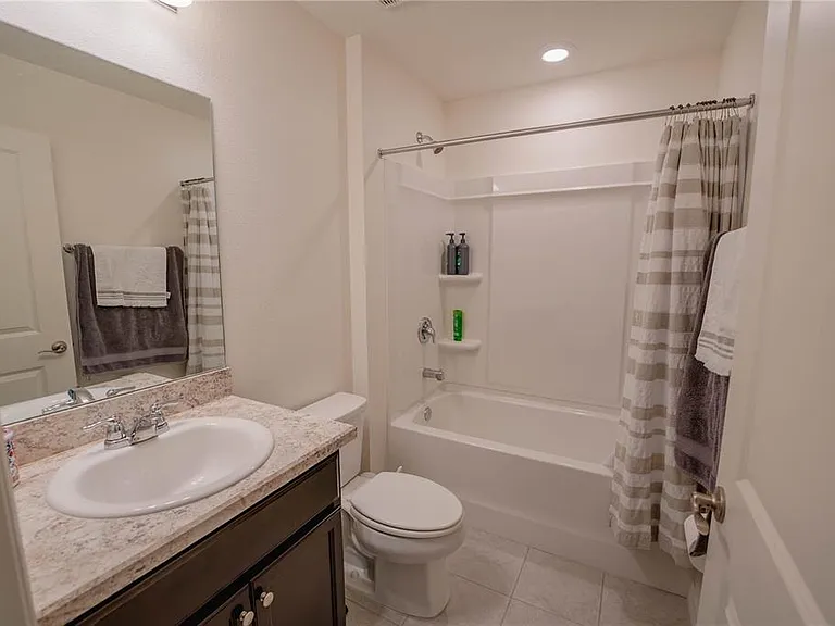 10561 Laguna Plains Dr — Photo 15