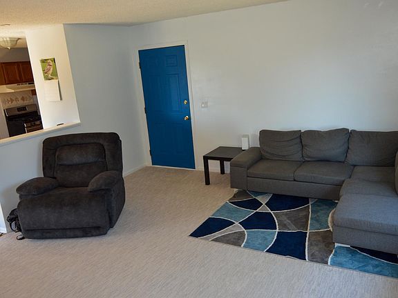 2nd image of 1101 W Kane St #1101