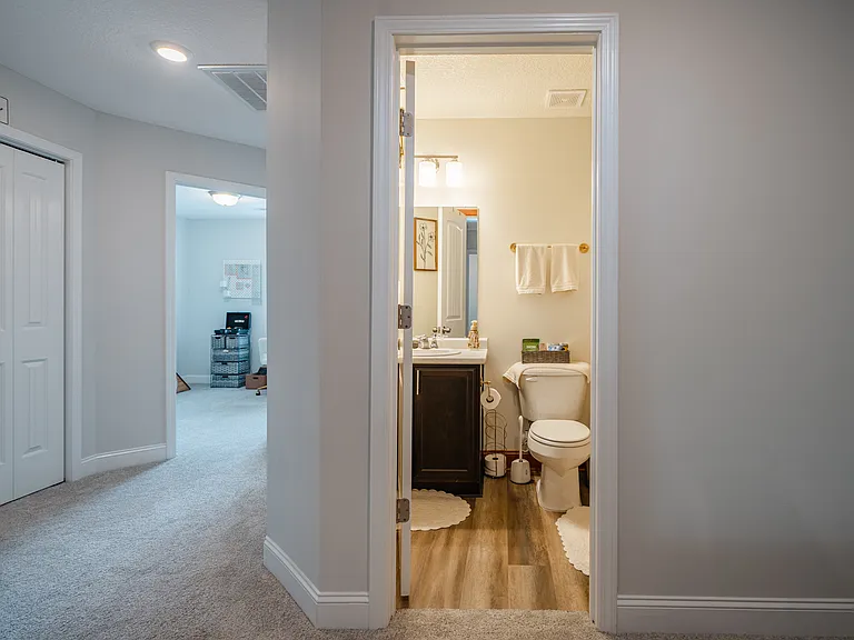 890 Grayson Ave — Photo 19