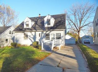 142 N 90th St, Milwaukee, WI 53226