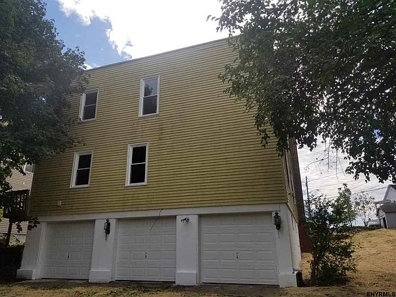2nd image of 40 Frances St