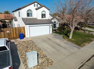 1922 Rainier Dr, Los Banos, CA 93635