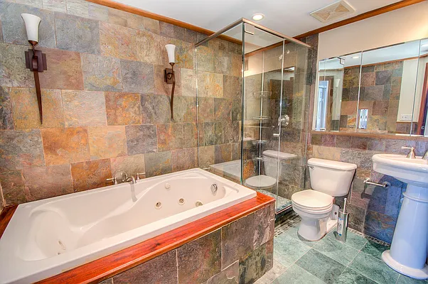 Sold by REMAX Elite | media 45