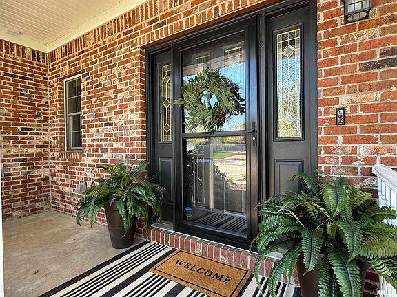 5th image of 3082 Whitehaven Cir