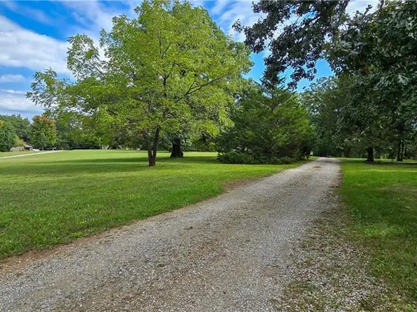 2649 Indiana Ter, Ottawa, KS 66067