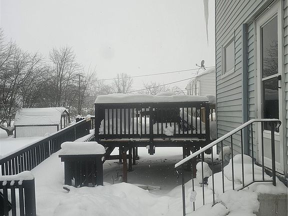 4th image of 25150 Columbus Rd