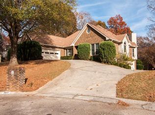 6651 Lake Run Dr, Flowery Branch, GA 30542