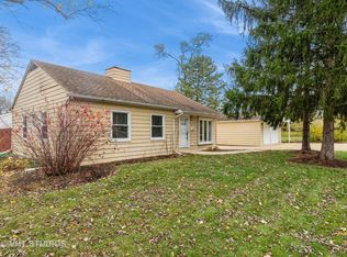 292 Saint Marys Pkwy, Buffalo Grove, IL 60089