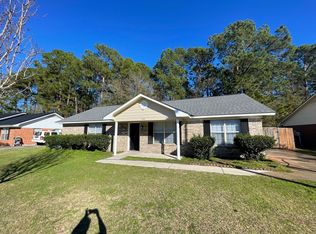 1221 Jubail Dr, Hinesville, GA 31313
