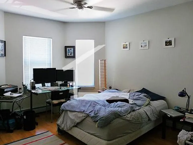 27 Raymond St #2 — Photo 4