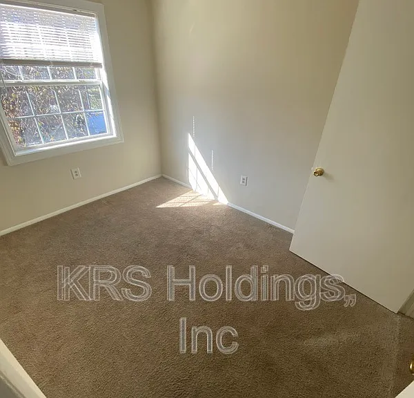 1801 Chicago Ave — Photo 7
