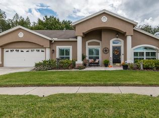 18541 Kingbird Dr, Lutz, FL 33558