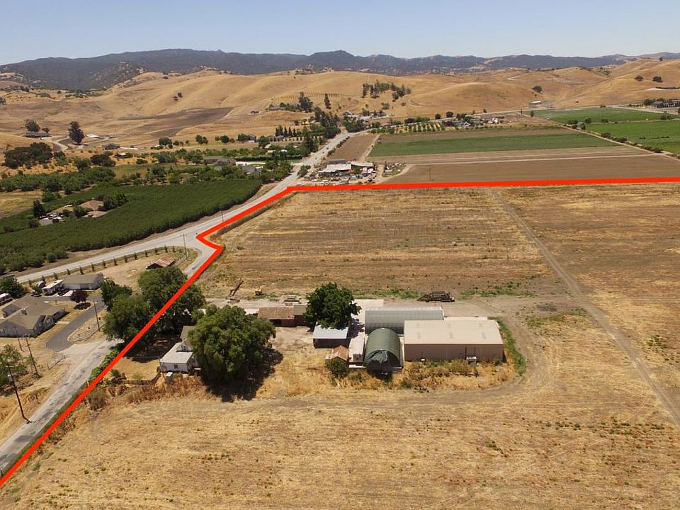 2nd image of 1010 Union Rd