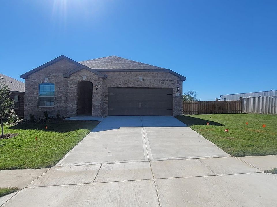 1st image of 1811 Dahlia Way