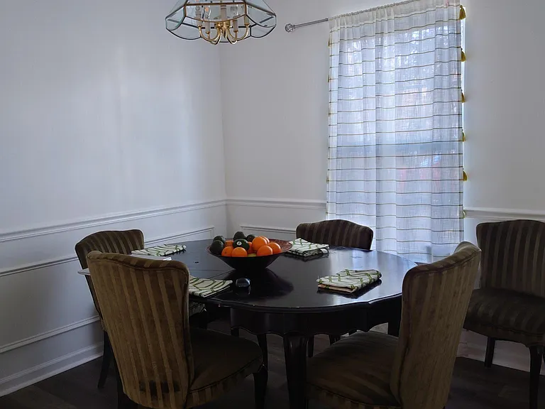 8 Leeward Ct — Photo 4