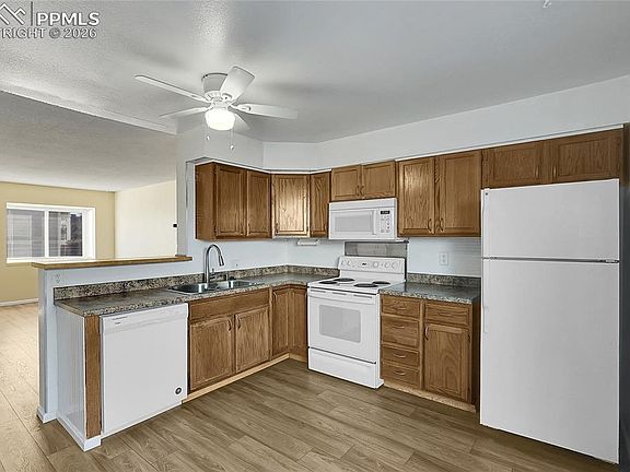 5th image of 7644 Lexington Manor Dr