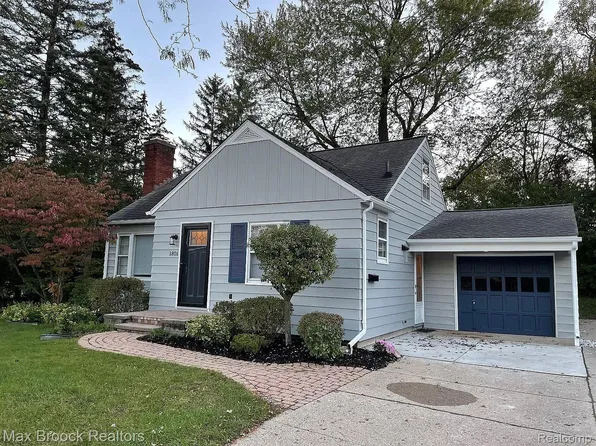 1801 Cayuga Pl, Ann Arbor, MI 48104