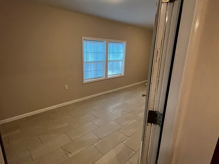 485 Villa Place Ct — Photo 11